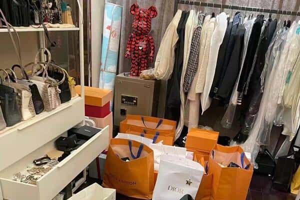 临汾市永和回收一线品牌衣服